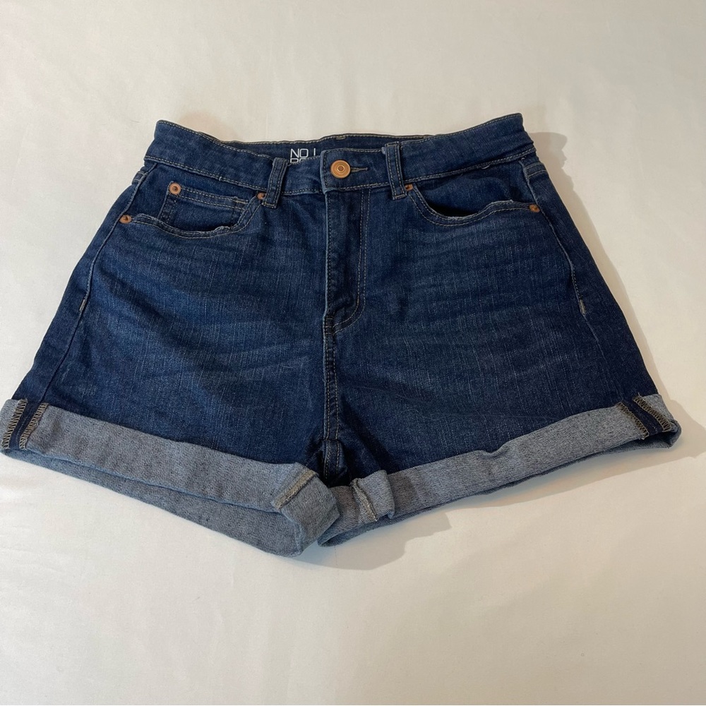 NO BOUNDARIES WOMENS SHORTS, SIZE 7, VERY GOOD CONDITION, PREOWNED